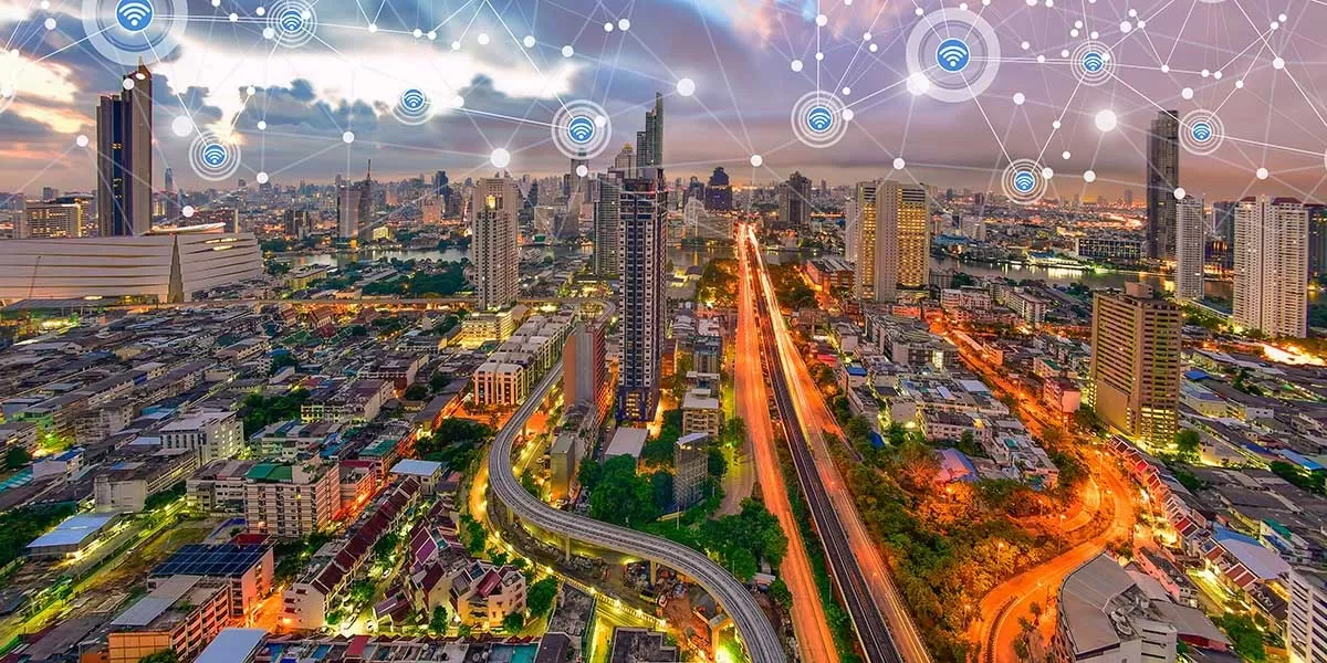 نقشه دیجیتالی یک شهر هوشمند با ساختمانهای متصل و زیرساختهای ICT