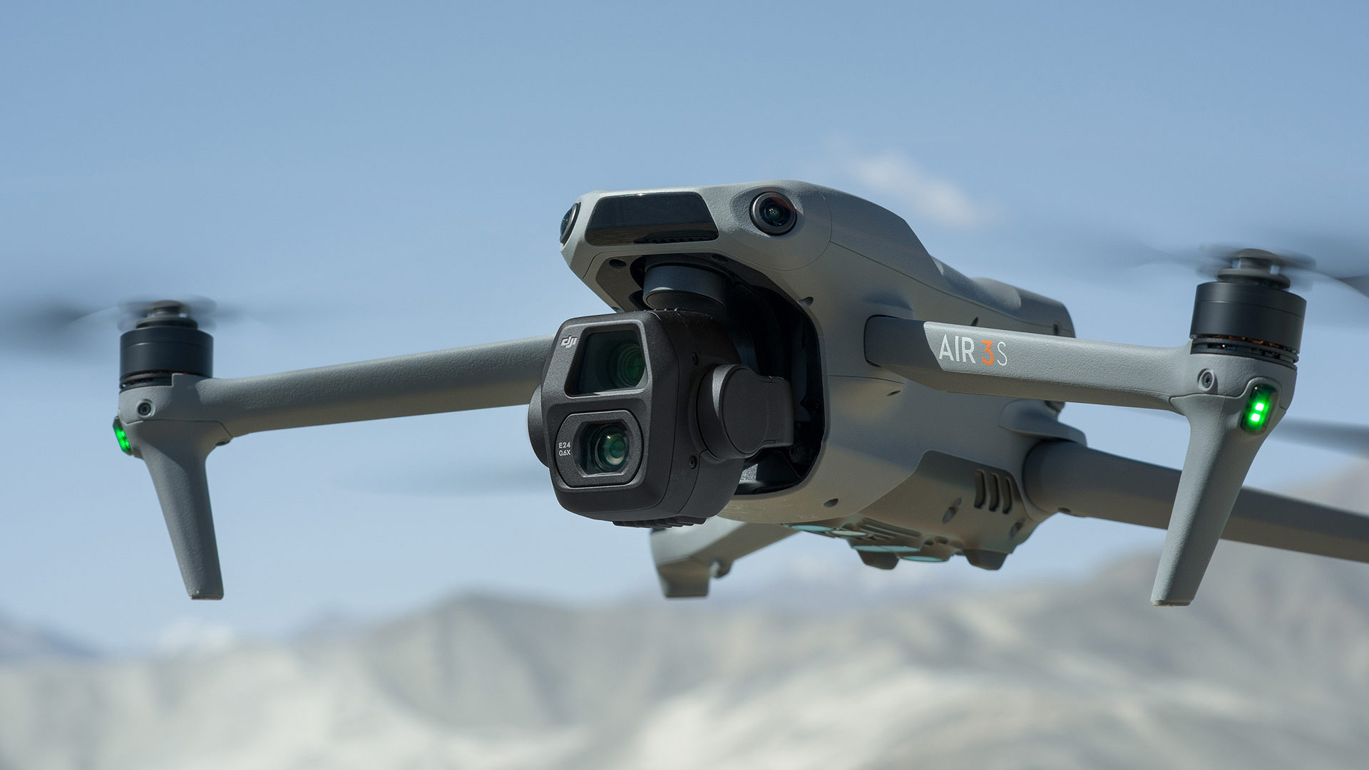عکس هوایی از پیشرفت ساخت یک برج بلند با پهپاد DJI Air 3S
