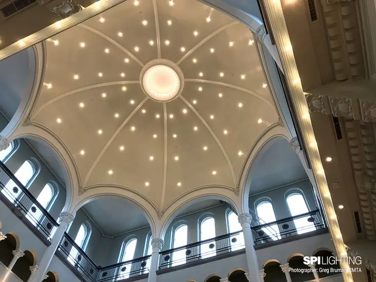 بررسی نقش نورپردازی در زیباسازی ساختمان بازسازی شده بررسی نقش نورپردازی در زیباسازی ساختمان بازسازی شده